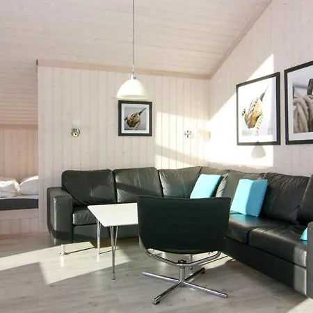 Semesterbostad Holiday House,